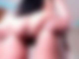 Live cam show with Charlote - Ebony Teen (18+) on AdultVida.com