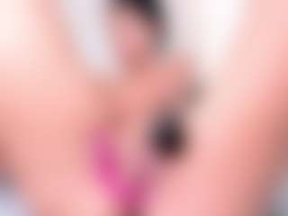 Live cam show with Charlote - Ebony Teen (18+) on Camming Site