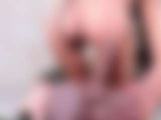 Live cam show with Charlote - Shaved Pussy on Camsoda