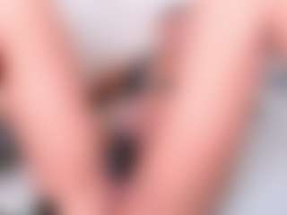 Live cam show with Charlote - Fingering on Camsoda