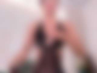 Live cam show with Charlote - Bisexual on Camming Site