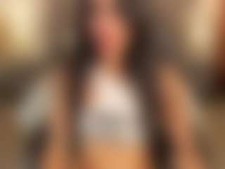 Live cam show with Sara Evans - Handjob on Camming Site
