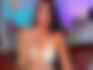 Live cam show with Sara Evans - Facial on Camsoda