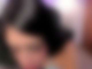 Live cam show with Sara Evans - Oil on Camsoda