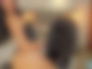 Live cam show with Sara Evans - Facial on Camsoda