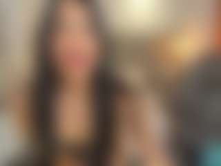 Live cam show with Sara Evans - Facial on Camsoda