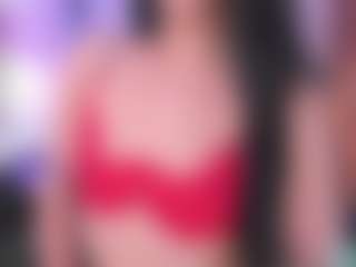 Live cam show with Sara Evans - Facial on Camsoda