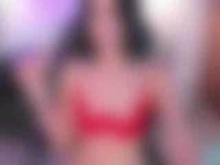 Live cam show with Sara Evans - Spank on Camsoda