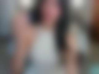 Live cam show with Sara Evans - Cute on Camsoda