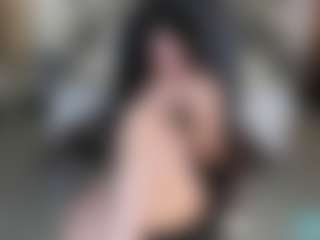 Live cam show with Sara Evans - Striptease on Gym Cam Girls