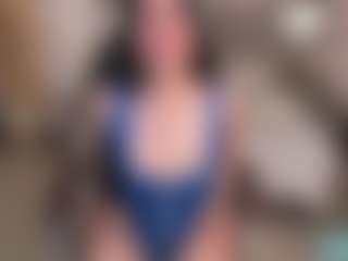 Sara Evans's Live Sex Cam Show