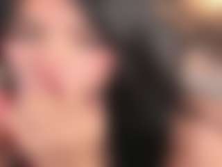 Live cam show with Sara Evans - Handjob on Camming Site