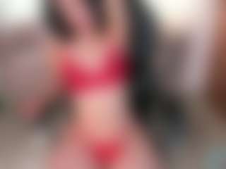 Live cam show with Sara Evans - Facial on Camsoda