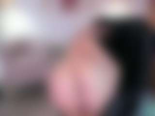 Live cam show with Sara Evans - Cute on Dolls Live