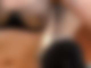Live cam show with Sara Evans - Bedroom on CamClone