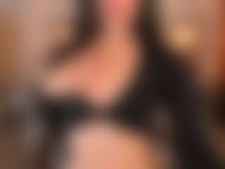Live cam show with Sara Evans - Drinking on Camsoda