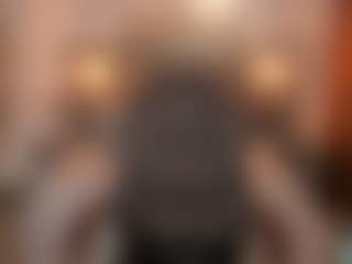 Live cam show with Sara Evans - Curvy Small Tits on Gym Cam Girls