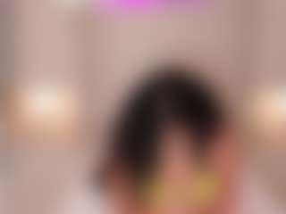 Live cam show with TRISHA - Ebony Teen (18+) on Uber Horny