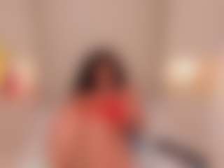 Live cam show with TRISHA - Athletic Strip on Milf Play