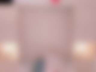 Live cam show with TRISHA - Public Ebony on Milfs Live