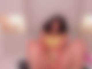 Live cam show with TRISHA - Natural on TeamSkeetLive