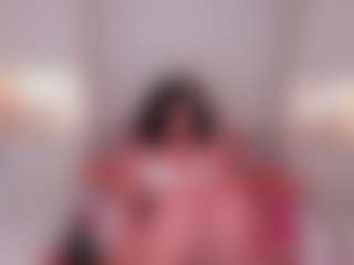 Live cam show with TRISHA - Public Curvy on Soda Cam