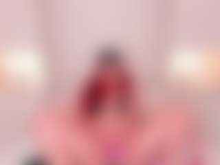 Live cam show with TRISHA - Ebony Teen (18+) on Camming Site