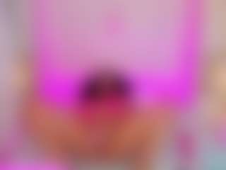 Live cam show with TRISHA - Ebony on live18s.com | colombia