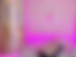 Live cam show with TRISHA - Ebony on googirlz | colombia