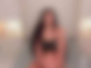 Live cam show with TRISHA - Fingers on TeamSkeetLive