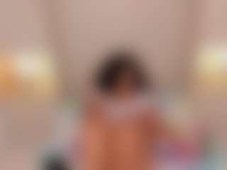 Live cam show with TRISHA - Public Black on AdultVida.com