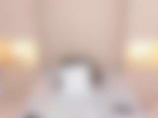 Live cam show with TRISHA - Public on Camsoda