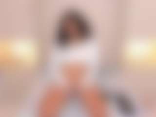 Live cam show with TRISHA - Public on Camsoda