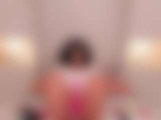 Live-Cam-Show mit TRISHA - Fingers auf Camsoda