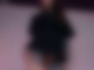 Live cam show with Casey - Tattoos on friskycurves.com