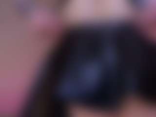 Live cam show with Casey - Shaved Pussy on madthumbs