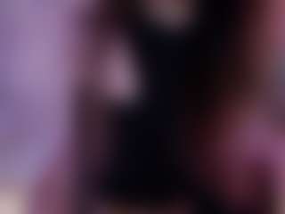 Live cam show with Casey - Skinny on Camsoda