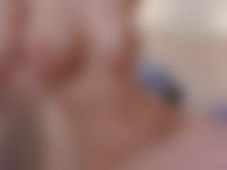 Live cam show with Jekkyicee - Latina Petite on livesuperchat.net