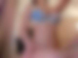 Live cam show with Jekkyicee - Striptease Latina on Camsoda
