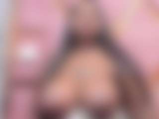 Live cam show with mia-alvares - Ebony on SpankPalCams | colombia