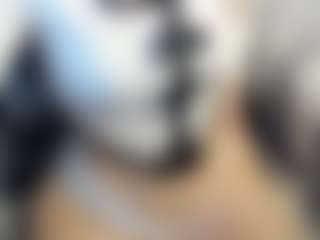 Live cam show with Isa heaven - Red Hair on livesuperchat.net