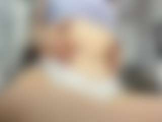 Live cam show with Isa heaven - Shaved Pussy on liverealitysex.com