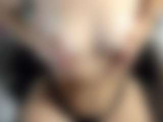 Live cam show with Isa heaven - Shaved Pussy on Camsoda