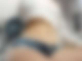 Live cam show with Isa heaven - Orgasm on CamwithHer