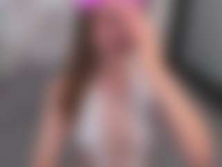 Live cam show with innalovely - Athletic on CamClone