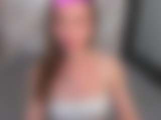 Live cam show with innalovely - Shaved on TeamSkeetLive
