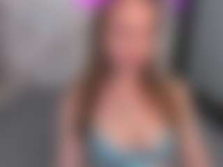 Live cam show with innalovely - Green Eyes on dropp.cam
