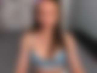 Live cam show with innalovely - Handjob on CamwithHer