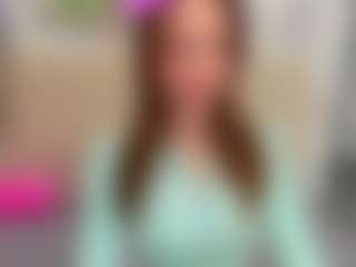 Live cam show with innalovely - Green Eyes on Gym Cam Girls