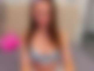 Live cam show with innalovely - Moaning on milfzrlive.com